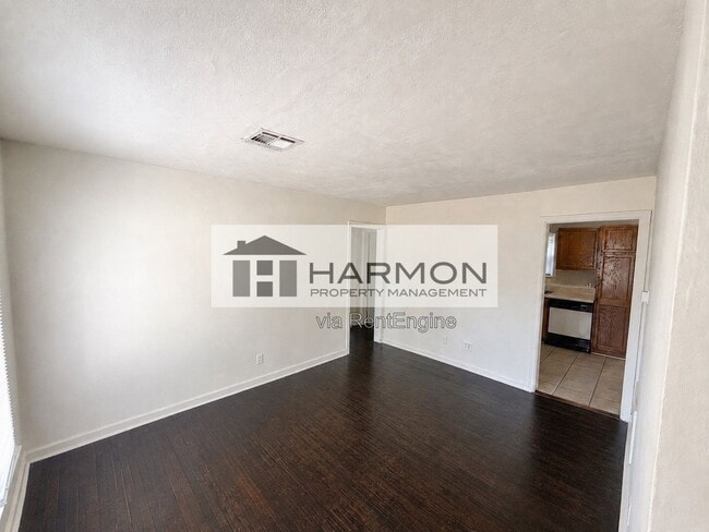 Building Photo - 1823 N Garland St