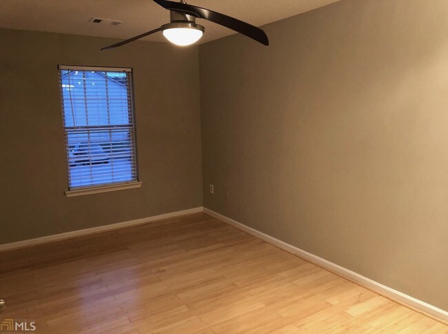 Building Photo - 139 Shenandoah Dr