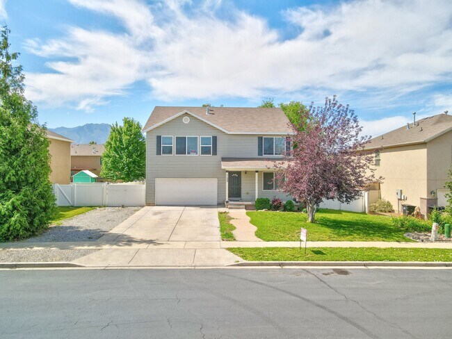 Building Photo - 1153 W 400 S