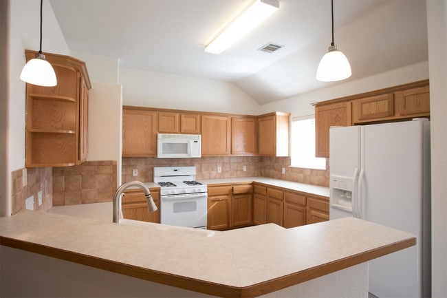 Building Photo - 16910 Tortoise St