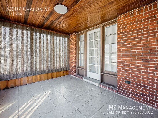 Building Photo - 20007 Chalon St