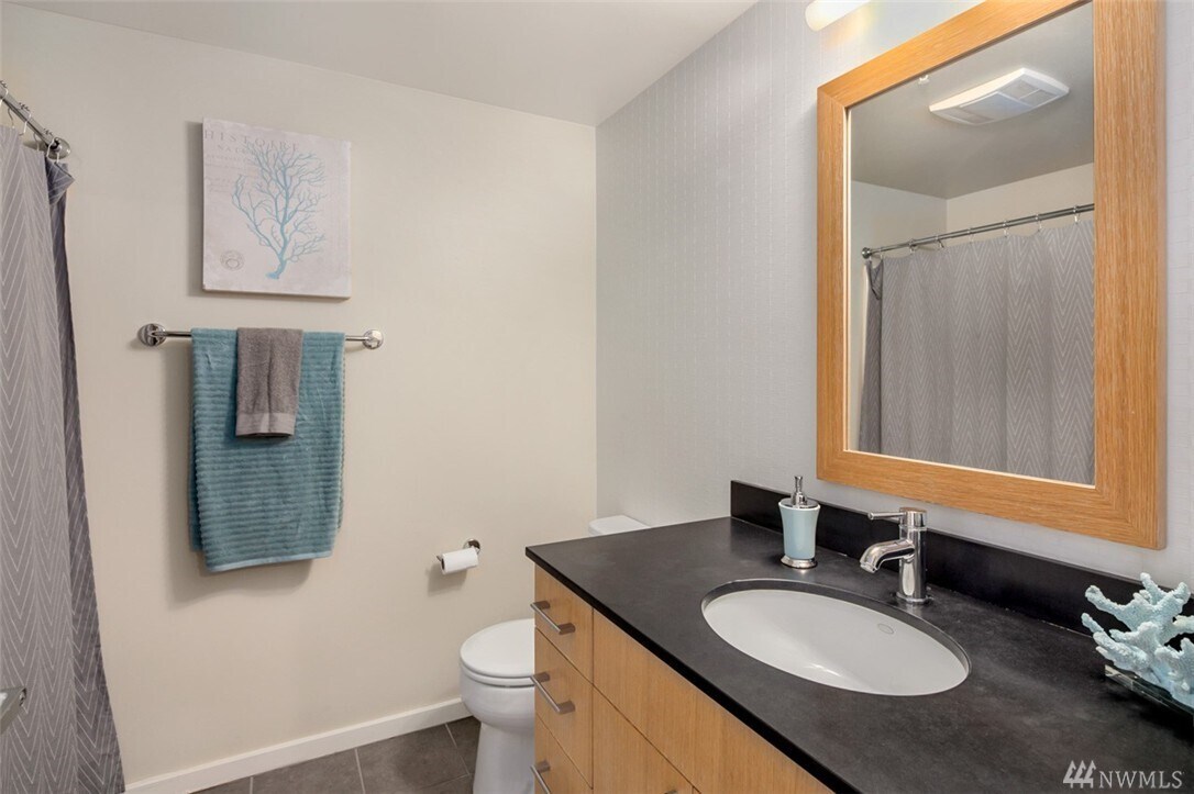 Bathroom - 76 Cedar St