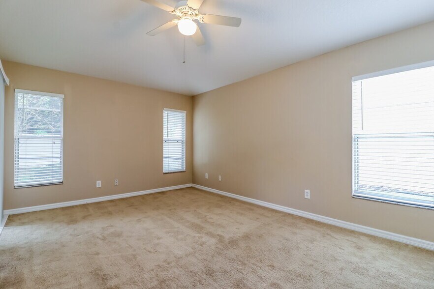 Building Photo - 7602 Citrus Blossom Dr