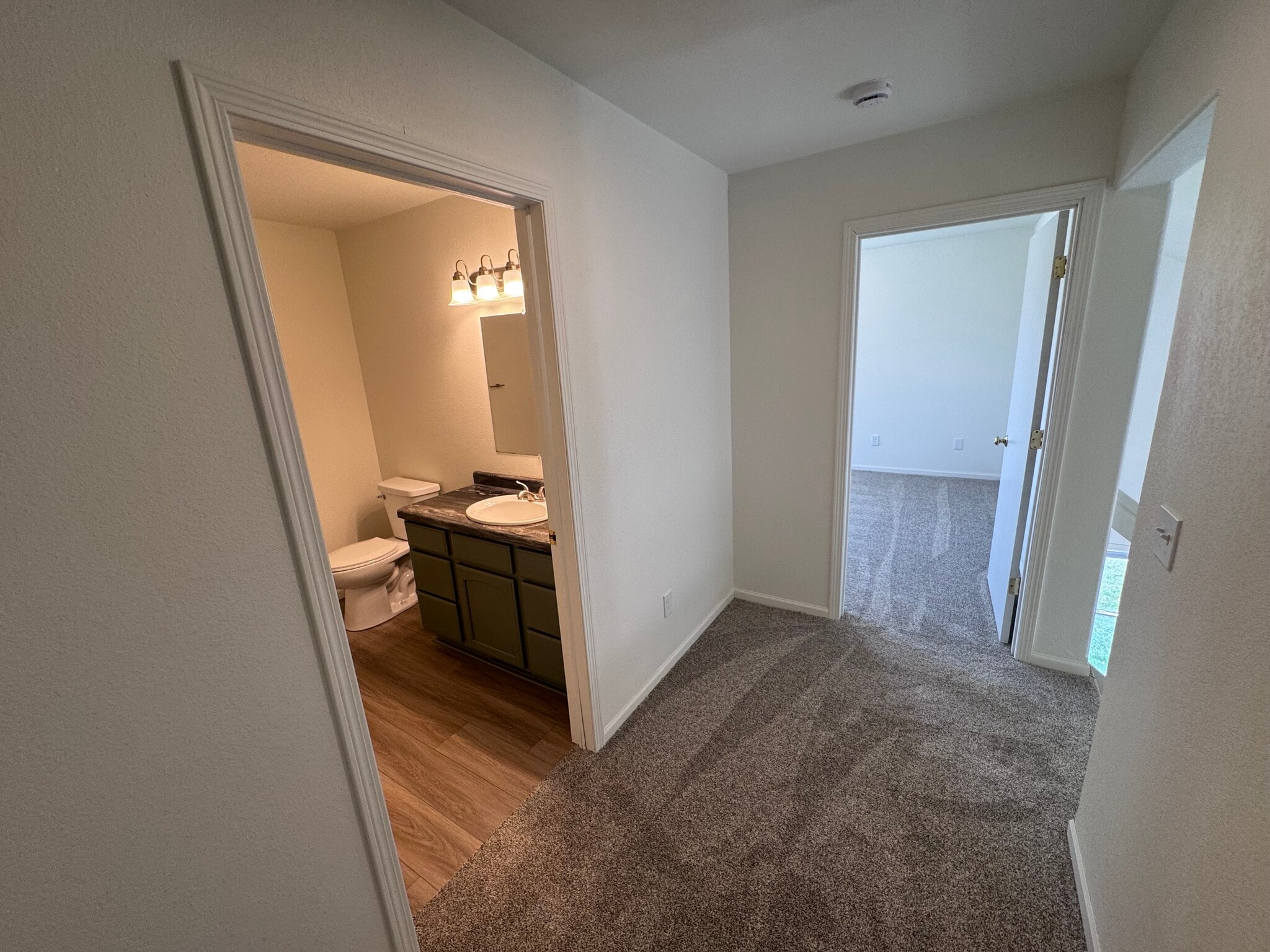 Building Photo - 629 E Pine St