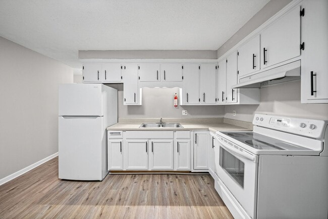 Building Photo - 111 Tandy Dr