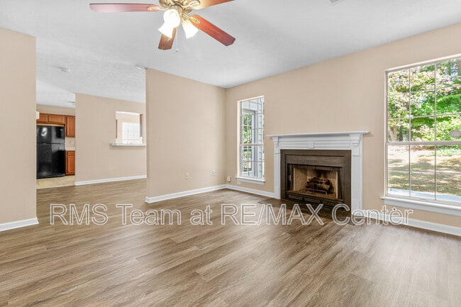 Building Photo - 3525 Park Bluff Ln NW