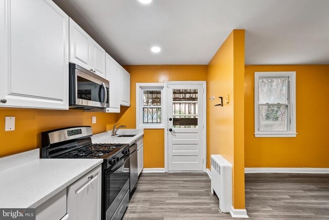 Building Photo - 2412 18th St SE