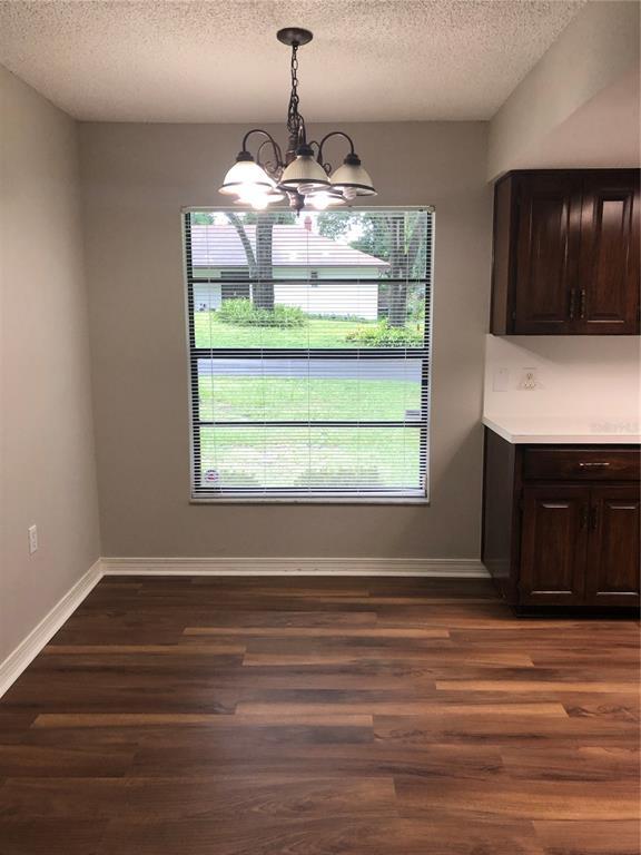 Building Photo - 1113 Hallamwood Trail S