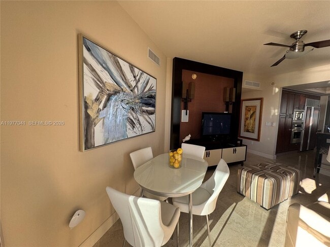 Building Photo - 17875 Collins Ave