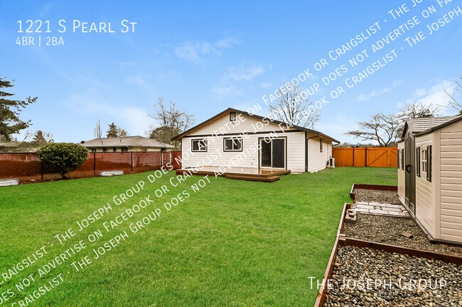 Building Photo - 1221 S Pearl St