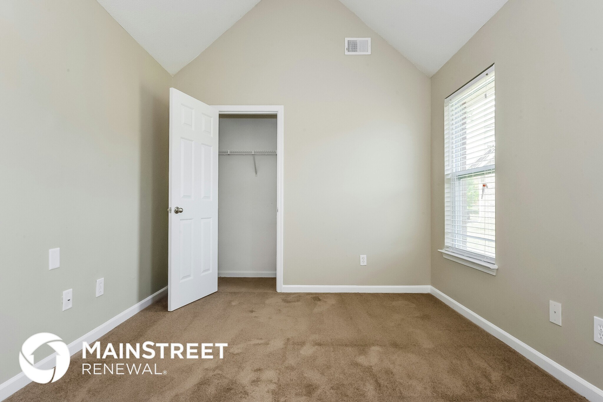 Building Photo - 400 Canoga Ct