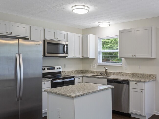 Building Photo - 556 Weeping Willow Ln