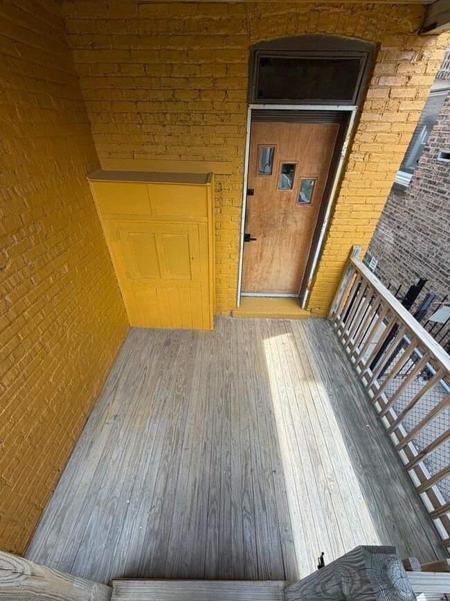 Building Photo - 8040 S Rhodes Ave