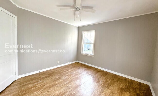 Building Photo - 620 26th St SW