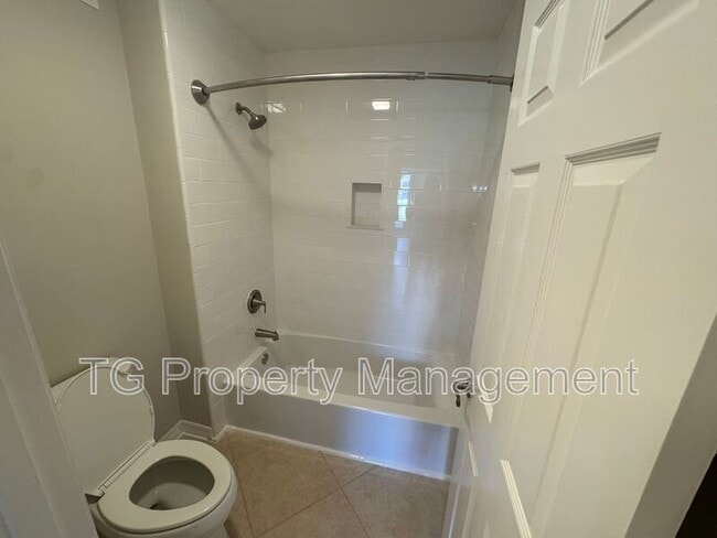 Building Photo - 239 Cranes Lake Dr