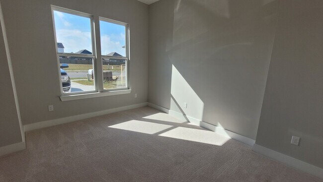 Building Photo - Brand New home in Woodstock Park!