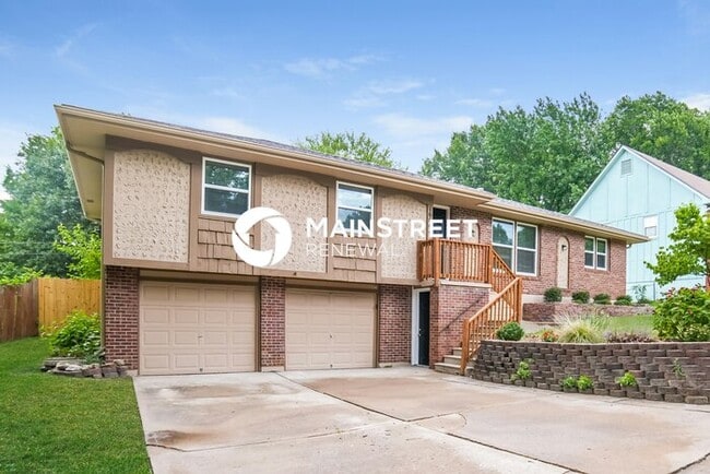 Building Photo - 3 Bedroom Pet-Friendly Home in INDEPENDENCE, MO with Main Street Renewal
