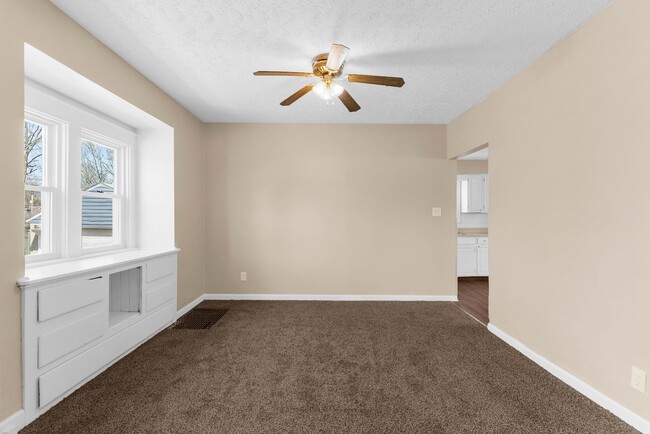 Building Photo - 510 Devitt Ave