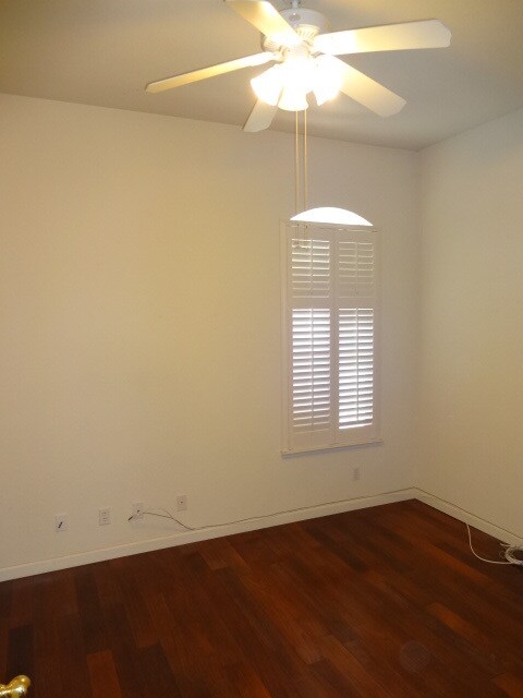 Building Photo - NICE SINGLE STORY HOME WITH 3 BEDROOMS, 2 ...