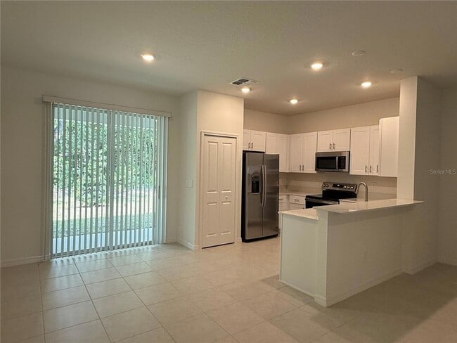 Building Photo - 10232 Trumpet Honeysuckle Wy