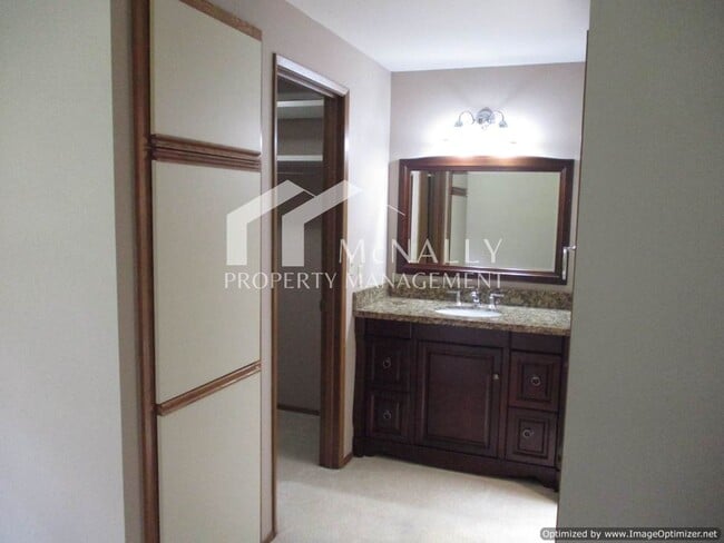 Building Photo - Charming 3-Bedroom Rambler with Spacious Backyard