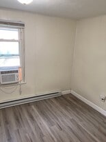 Building Photo - 732 Monongalia Ave