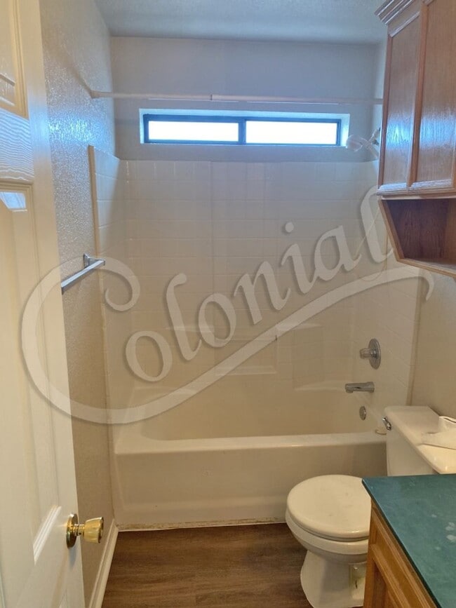 Building Photo - AVAILABLE ! *MORE PHOTOS COMING SOON*