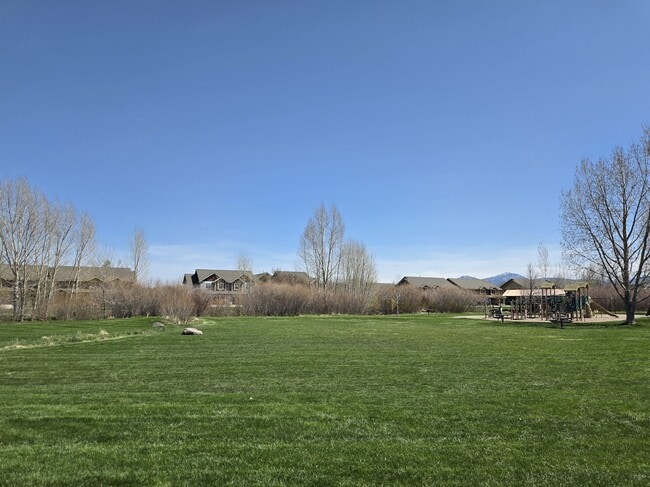 Building Photo - 4242 Monroe St