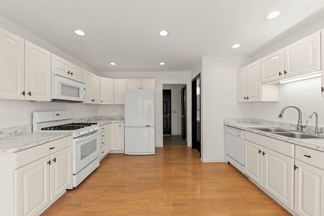 Building Photo - 2430 Caton Crest Ct