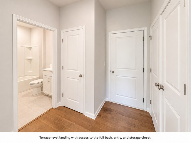 Building Photo - Like-New 3BR/3.5BA End-Unit Townhome in Buford – Near Suwanee Town Center and Mall of Georgia