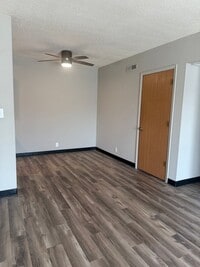 Building Photo - Comfortable 2BR Apartment in SW CoMo