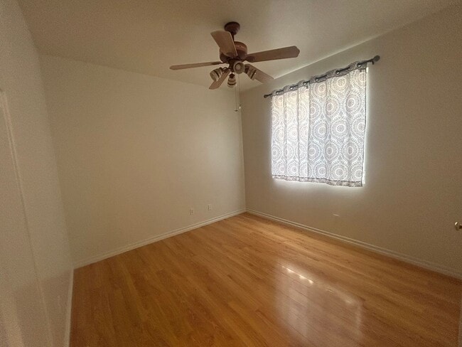 Building Photo - 757 N Temescal St