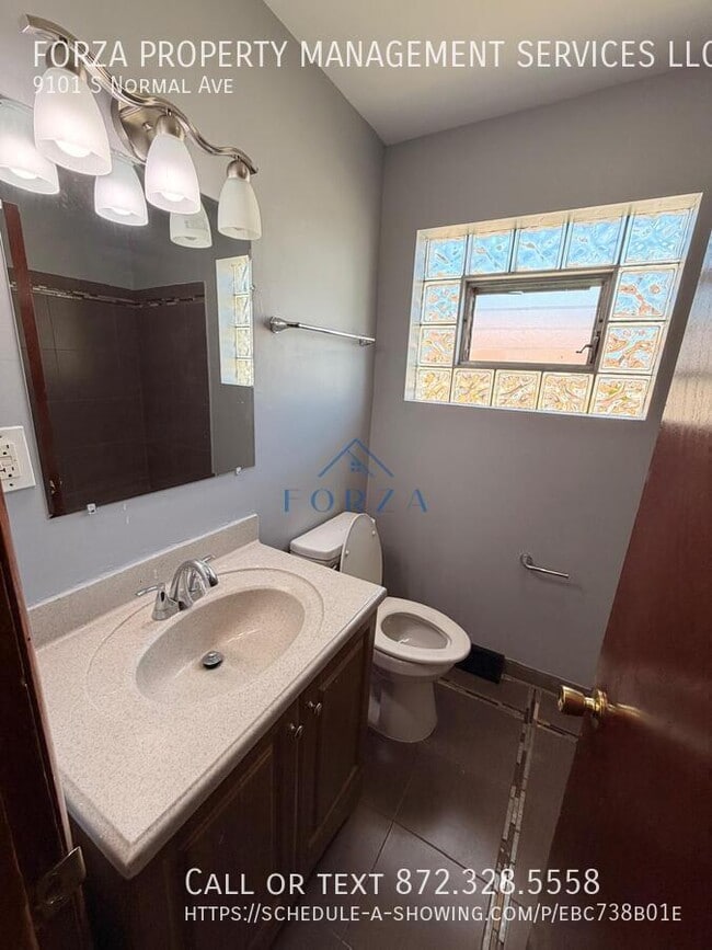 Building Photo - 9101 S Normal Ave