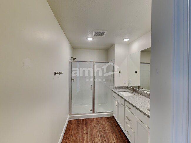 Building Photo - 11122 S Seagrass Dr