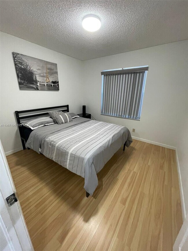 Building Photo - 755 Sand Creek Cir