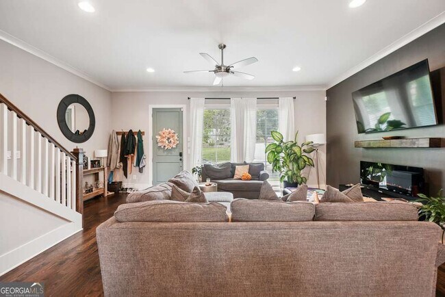 Building Photo - 144 1st Ave NW