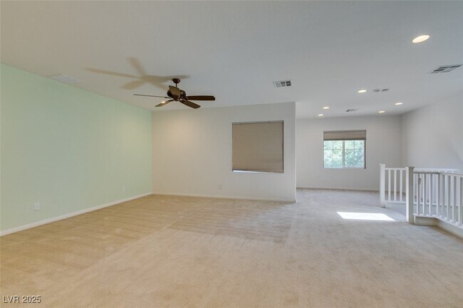 Building Photo - 10465 Saddle Mountain St