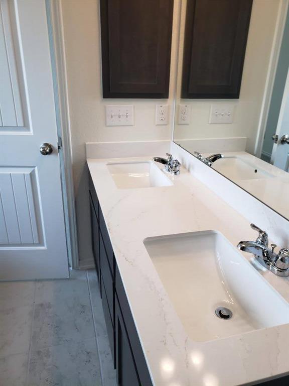 Building Photo - 1824 Stinnett Dr