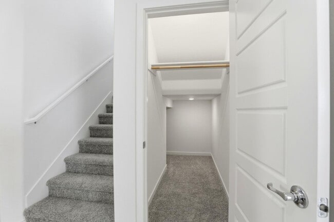 Building Photo - 3730 Benicia Ave