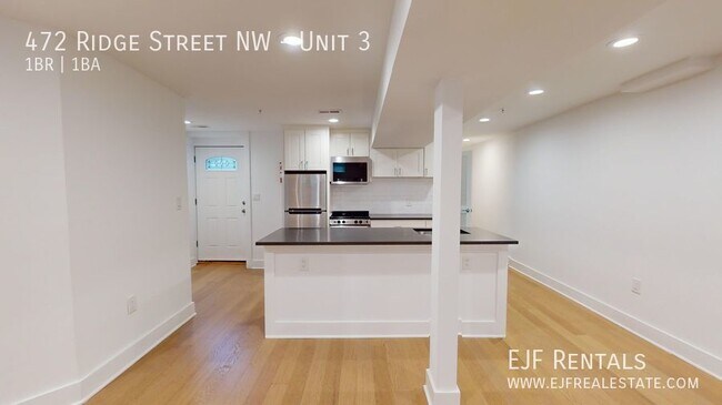 Building Photo - 472 Ridge St NW