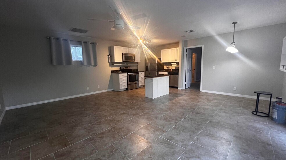 Building Photo - 14 Crossings Cir