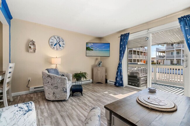 Building Photo - 8 Duston Ave