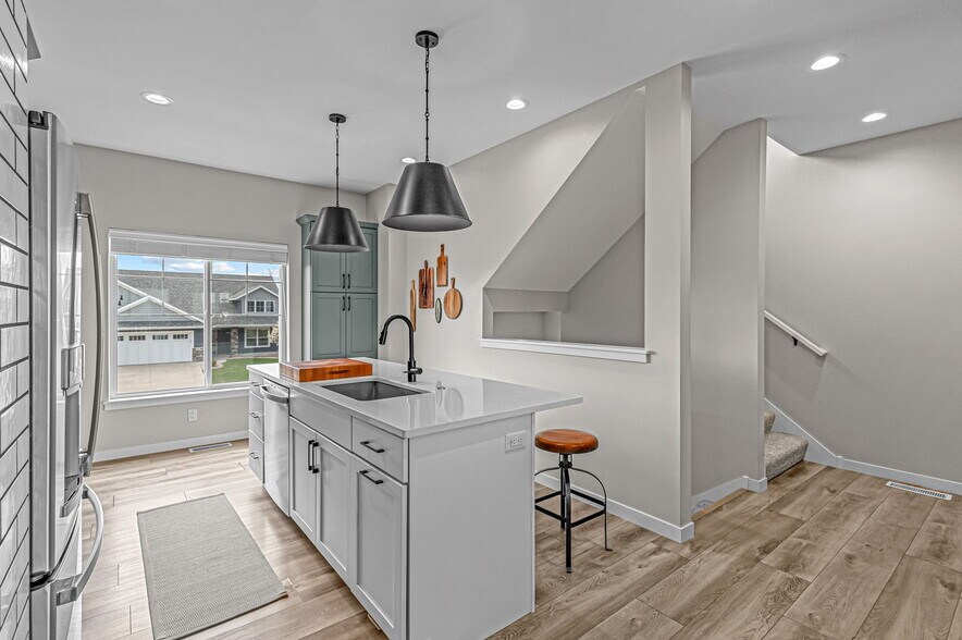 Building Photo - 1024 Dubs Dr