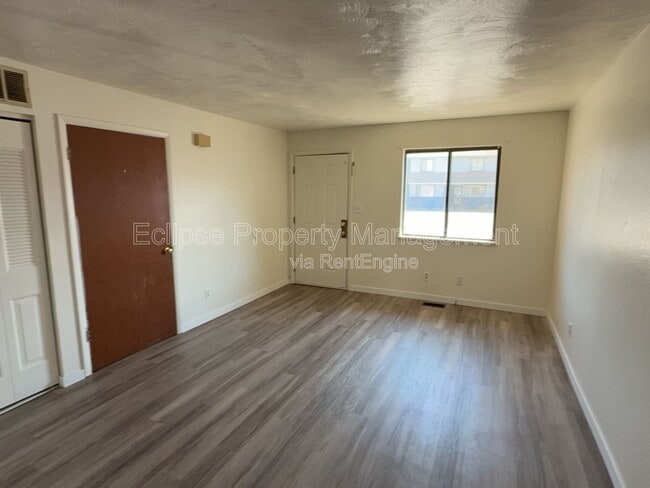 Building Photo - 3228 White Ave