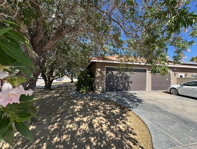 Building Photo - 9653 Denhart Ave