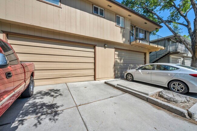 Building Photo - 612 Pine Meadows Dr