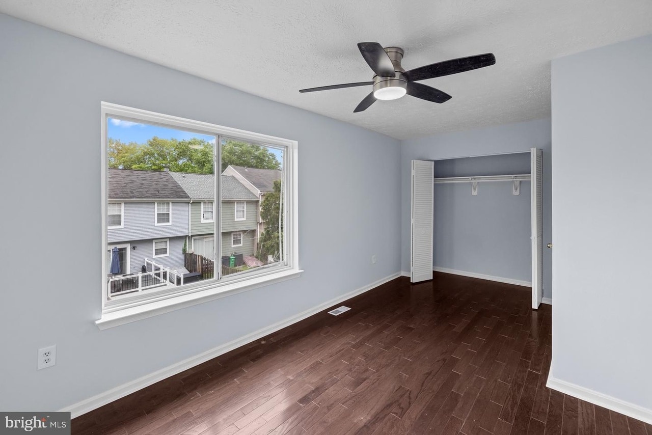 Building Photo - 12000 Hallandale Ter