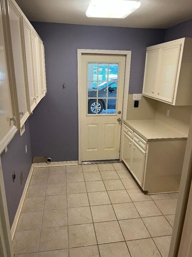 Building Photo - *ELLERBE ROAD - NORRIS FERRY AREA*NICE HOME*