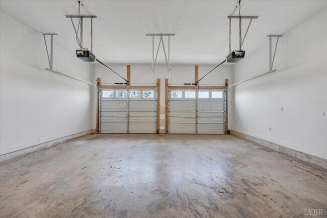 Building Photo - 1021 Lochwood Hl Dr