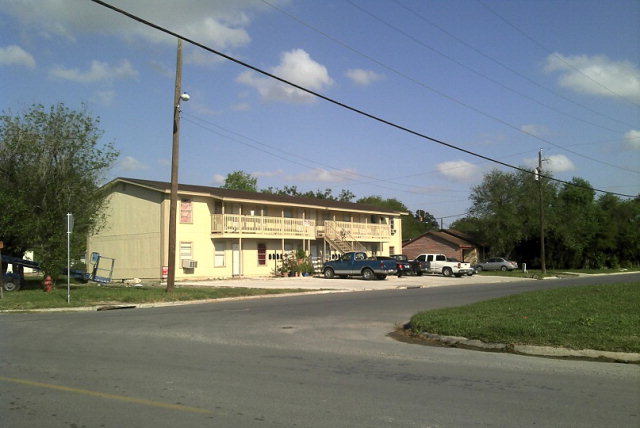 Building Photo - 604 Villa Maria Blvd